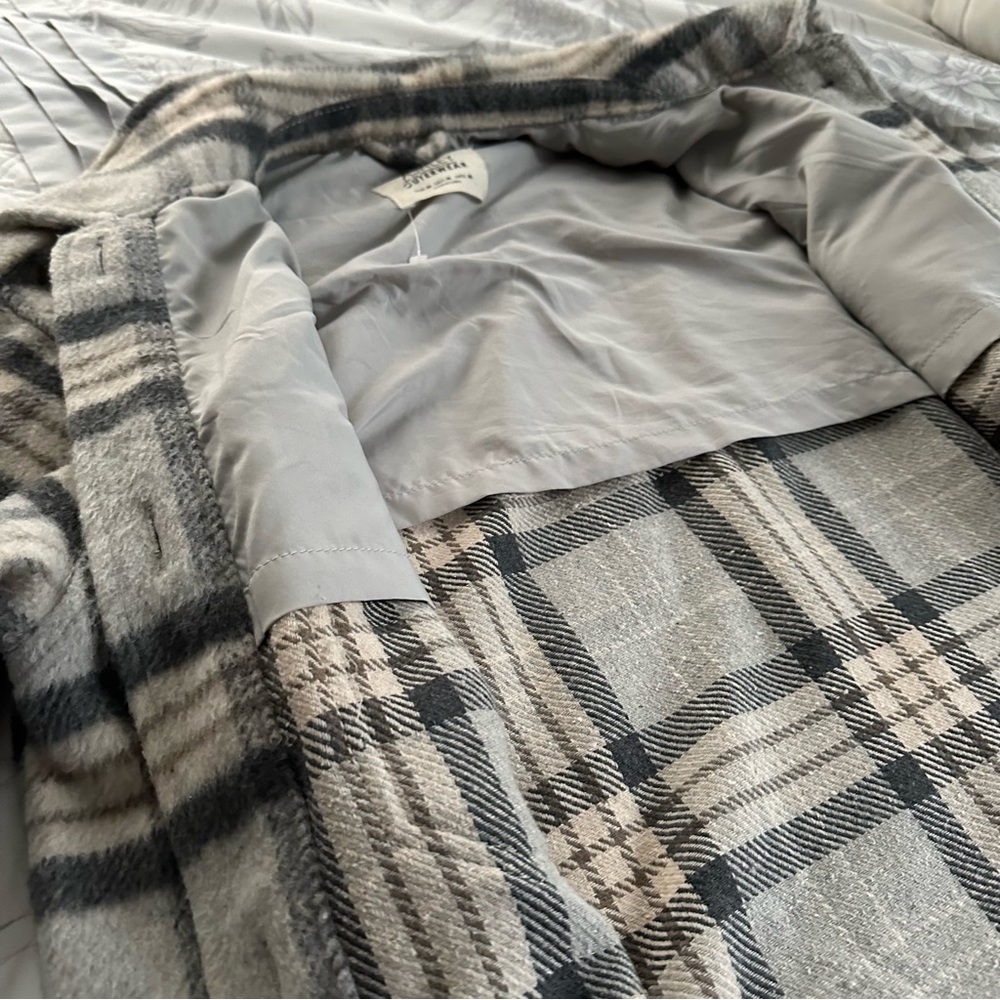 Plaid shacket - Picture 3 of 6